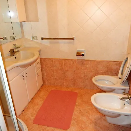 La Pineta Apartment *